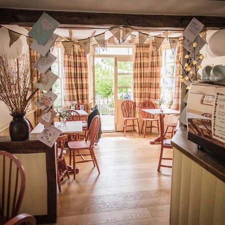 Swan House Tea Room And Bed & Breakfast Lydney Luaran gambar